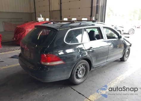 2013 Volkswagen Jetta Sportwagen 2.0L Tdi z USA, uszkodzony, nr VIN 3VWPL7AJ7DM688391